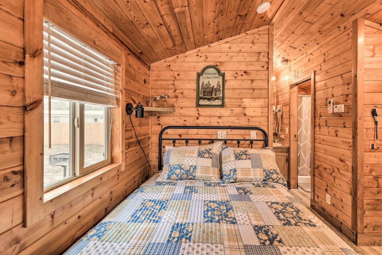 Beautiful New Bern Studio Cabin With Fire Pit! Bagian luar foto